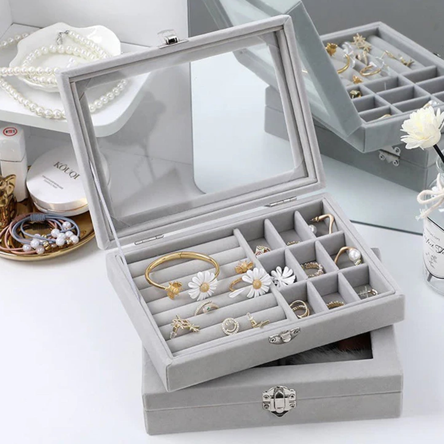 Portable Velvet Jewelry Box | Elegant Ring Display Organizer